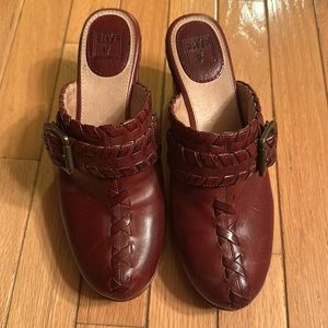 Frye red genuine leather mule